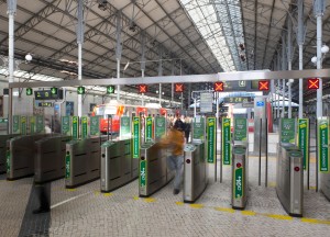 Puertas automaticas en las estaciones