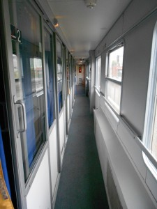 CNL, pasillo del vagón 2da  clase (cuchetas)