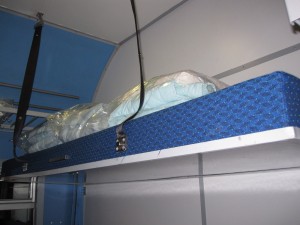 Compartimento con cuchetas abiertas